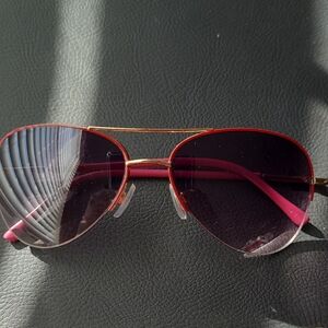 Source Unknown Gold Frame Sunglasses with Pink Tint